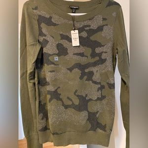 Express crew sweater size Medium. New with tags.